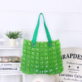2022 Wholesale New Women Square Check Beach Bag PVC Handbag Basket Large Inflation Tote Handbags Bolso Beach Bogg Bag Handbag