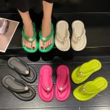 Candy-colored flip-flops female summer fashion pearl outside wearing flat beach beach shoes clip feet cool slippers