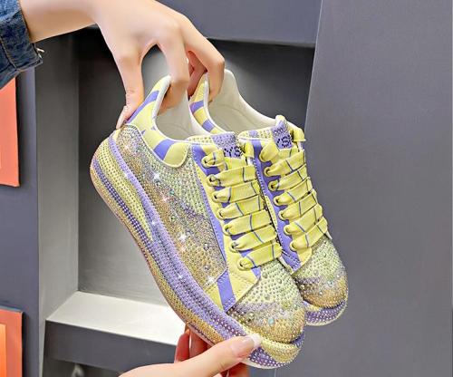 2023 luxury female sequins skateboarding shoes clunky bling skaters colored rhinestone rainbow casual sneakers for women