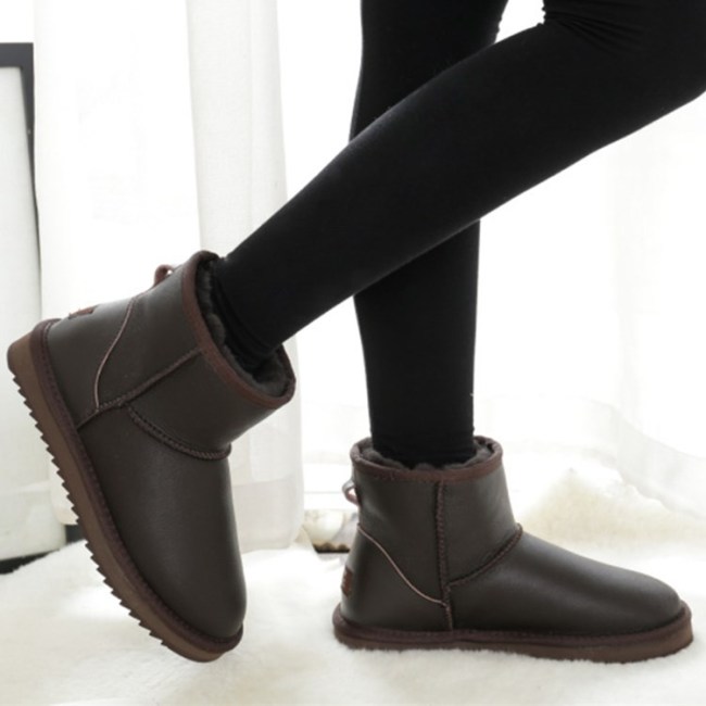 Winter New Sheepskin Wool Integrated Snow Boots Short Sleeve Low Top Genuine Leather Wool Flat Bottom Cotton Shoes Large Women's Shoes