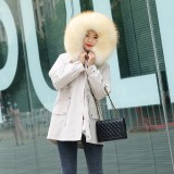 New style style overcomes female otter rabbit fur with detachable inner gallbladder, large fox fur collar, short casual fur coat, female