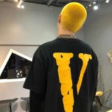 High quality VLONE JERRY Wang Yibo's classic letter large V reflective simple short sleeved T-shirt for men and women