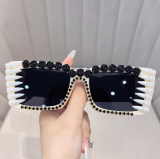 Bulk Funky Shiny Rhinestone Flower Rectangle Sunglasses Women Luxury Diamond Punk Square Shades Glasses Men Uv400 Shades Eyewear