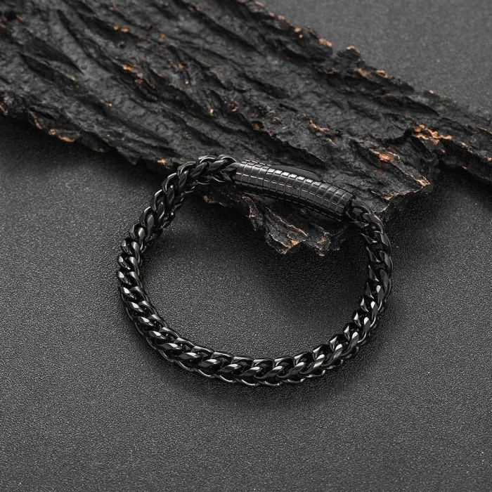 Wholesale of European and American hip-hop titanium steel bracelets with 6mm spring buckle, stainless steel front and back chains, trendy brand, personalized men's bracelets