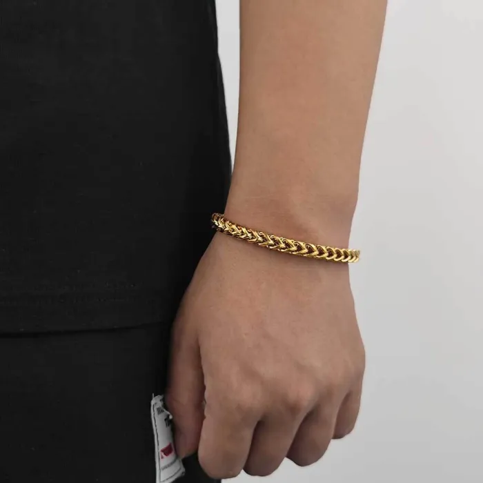 Wholesale of European and American hip-hop titanium steel bracelets with 6mm spring buckle, stainless steel front and back chains, trendy brand, personalized men's bracelets