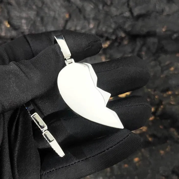 Cross border Hip Hop Magnet Love Photo Pendant for Men's Necklace Fashion Brand Personalized Micro Set Zircon Frame Pendant in Europe and America