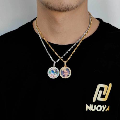 European and American hip-hop mini T-shaped zircon circular photo pendant with personalized commemorative hip-hop frame necklace
