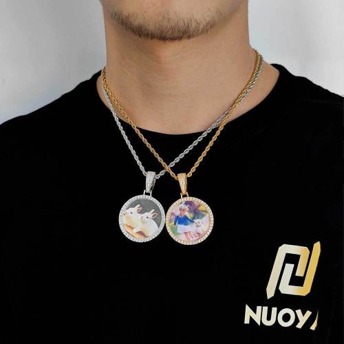 European and American hip-hop new small circular photo pendant with micro inlaid zircon trend hip-hop frame men's necklace