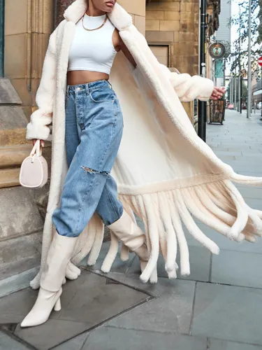 Autumn and winter new niche design sense coat for women, fashionable granular velvet tassel fur strip patchwork coat for women