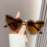 Yingchao 2024 Fashion Crystal Peach Heart Bling Diamond Glasses One Piece For Women Cat Eye Sunglasses Vendor Valentines Gift
