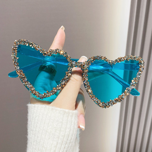 Yingchao 2024 Fashion Crystal Peach Heart Bling Diamond Glasses One Piece For Women Cat Eye Sunglasses Vendor Valentines Gift