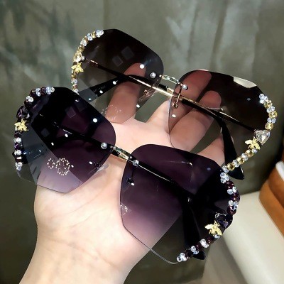 New Arrival Round Rimless Rhinestone Sunglasses Women Brand Designer Bee Diamond Sun Shades Glasses