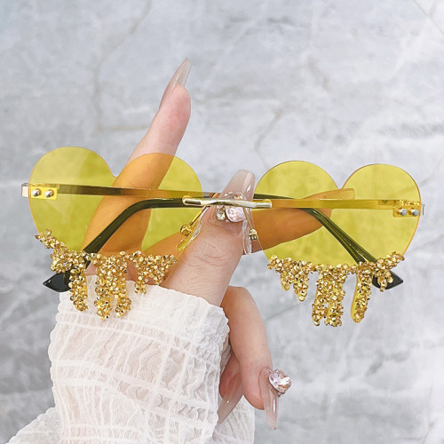 classic heart shape sunglasses female dancing party shiny diamond sun glasses 2023 hip pop shades for women