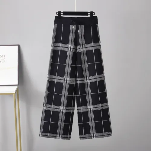 Retro plaid wide leg pants for women in autumn and winter, Korean version of high waisted straight leg pants, loose and thickened knit casual pants for external wear