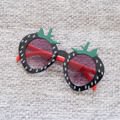 Children's Sunglasses New Baby Cartoon Strawberry Sunvisor Cute Boys and Girls Photography Sunglasses 3216
