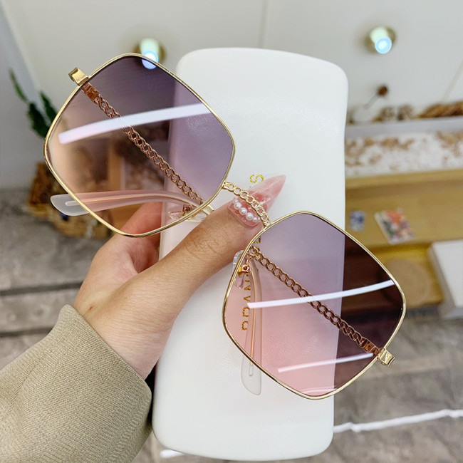 New hollow out mirror legs, large frame, square sunglasses, women's large face, slimming glasses, beach internet famous sunglasses, sunshades