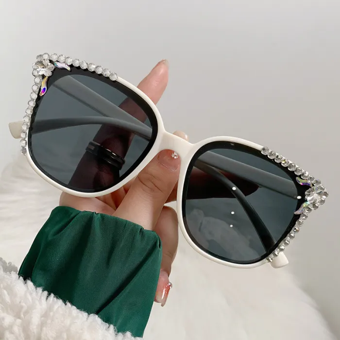 New GM sunglasses, female internet celebrity, same popular live broadcast, diamond studded sunglasses, fashionable and UV resistant sunglasses wholesale