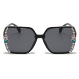 New fashionable rhinestone sunglasses for women's slimming effect, trendy sunglasses for sun protection and UV protection
