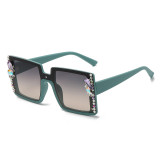 Cross border large frame diamond inlaid sunglasses, UV resistant and strong light resistant. Drivers driving to shade and take photos, disdainful of small faces. Female sunglasses