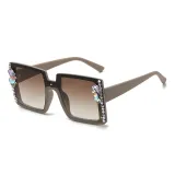 New cross-border diamond inlaid sunglasses, fashionable large frame, plain sunglasses for women, UV protection, and slimming effect with bare skin