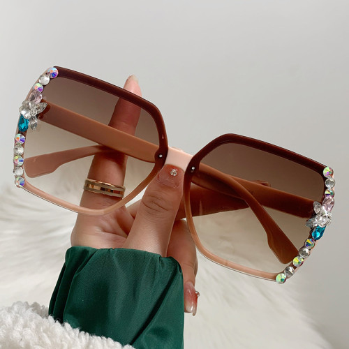 New diamond studded sunglasses for women, fashionable and versatile in Europe and America, rhinestone sunglasses for trendy people, street photography glasses
