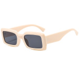 Cross border fashion square sunglasses, women's trend, transparent color, personalized sunglasses, street photo, runway glasses, 3577