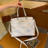 Autumn New Western Style Pillow Bag Space Cotton Interlayer Cloud Bag Fashion Small and Minimalist Tote Women's Bag