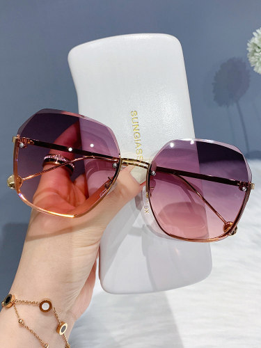 Sunglasses for women, UV protection for summer, seaside sun protection for photos, round face glasses, sunglasses for women, new trend for summer and new year