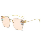Cross border diamond inlaid sunglasses from Europe and America, new B-family sunglasses, slim looking women's sunglasses, trendy sun protection and UV protection glasses