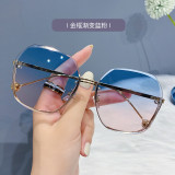 Sunglasses for women, UV protection for summer, seaside sun protection for photos, round face glasses, sunglasses for women, new trend for summer and new year
