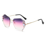 Cross border sunglasses for women, new fashionable UV resistant rhinestones, large face slimming sunglasses, internet trendy glasses Instagram