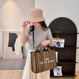 Wholesale of cross-border hand-held letter bags, women's new large capacity western-style shoulder bags, commuting crossbody tote bags