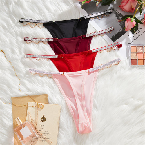 European and American size sexy thong with heart decoration, one piece pure cotton crotch, low waist, women's underwear for foreign trade
