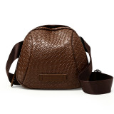 Cross border popular woven women's bag, new versatile and high-end single shoulder crossbody shell bag, black small bag