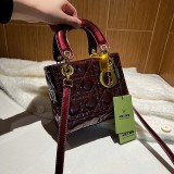 High end Lacquer Leather Daifei Small Women's Bag Fashionable Lingge Embroidered Thread Versatile Magnetic Buckle Single Shoulder Crossbody Bag Foreign Trade