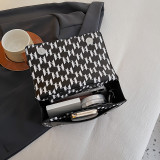 Cross border bags, niche design bags, women's new fashionable Lao Foye shoulder bag, versatile crossbody small square bag