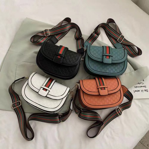 Cross border three-dimensional letter embossed saddle bag, spring and summer new small bag, high-end single shoulder crossbody women's bag