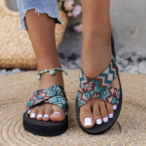 New style sandals and slippers for women in foreign trade, large size, thick soles, cross color matching, European and American casual wear, beach sandals and slippers