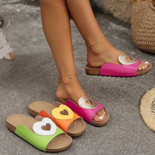 Thick soled slippers for women's foreign trade, large size, one word color block, love pattern, European and American casual external wear, sandals in stock wholesale