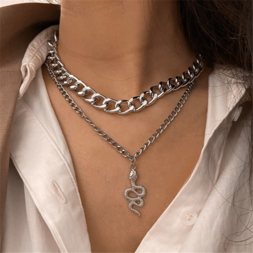 European and American cross-border new snake pendant necklace, personalized chain, punk style sweater chain, high-end female collarbone chain jewelry