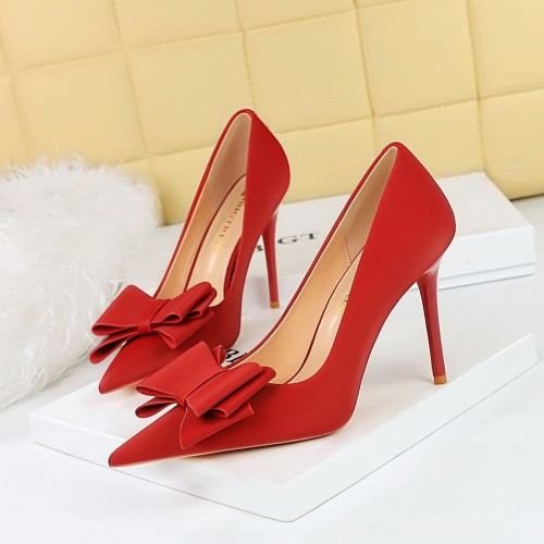 Korean version of fashionable slimming high heels, slim heels, satin shallow mouthed pointed bow single shoes, high heels for women's shoes
