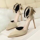 Korean version of sweet beauty shoes with thin heels, high heels, shallow mouth, pointed silk, hollow back bow, and sandals