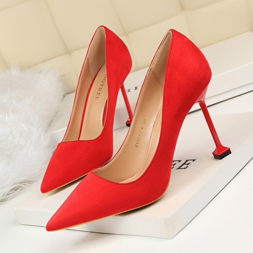 Korean version of fashionable, sexy, slim fitting high heels for women's shoes, slim heels, high heels, suede, shallow mouthed pointed toe single shoes