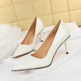 European and American style sexy nightclub slimming high heels, shallow mouthed pointed patent leather woven pattern metal chain single shoes