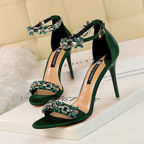European and American style sexy banquet high heels, women's shoes, slim heels, high heels, silk, open toe rhinestones, one line sandals