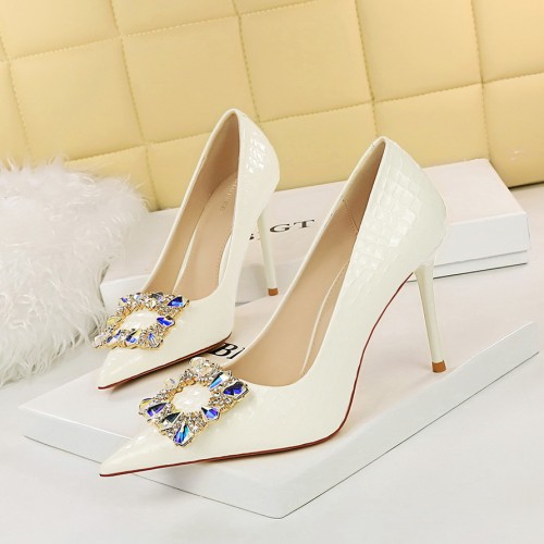 European and American banquet high heels, slimming women's shoes, slim heels, ultra-high heels, shallow mouthed pointed metal rhinestone buckle single shoes