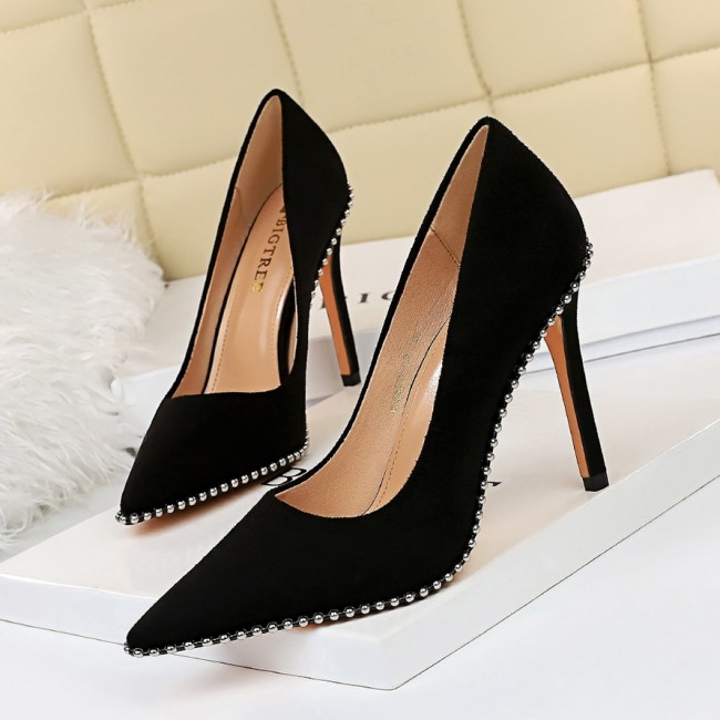 European and American style sexy nightclub slimming, ultra-high heels, suede surface, shallow mouth metal chain pointed women's singles shoes