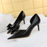 Korean version slim and sweet beauty shoes with slim heels, high heels, shallow mouth, pointed toe, side hollow bow, single shoe