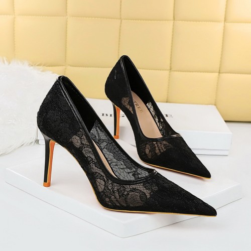 European and American banquet women's shoes show slimming high heels, shallow mouthed pointed thin heels, high heels, mesh hollow lace single shoes