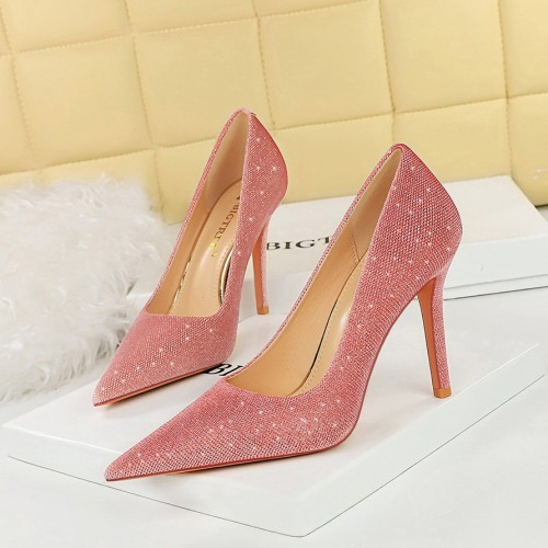 vEuropean and American Fashion Banquet High Heels, Thin Heels, Ultra High Heels, Shallow Mouth Pointed Headlamp, Core Plush Single Shoes, New Women's Shoes